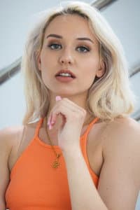Barbie Brill in Blondes Addicted