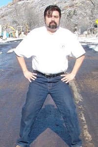 Marc MacYoung in Surviving a Street Knife Fight: Realistic Defensive Techniques