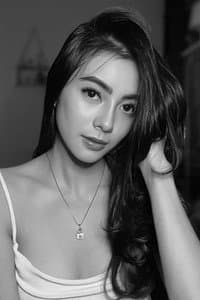 Silvi Wulandari in Misteri Rumah Tua