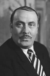 Veikko Linna in Sylvi