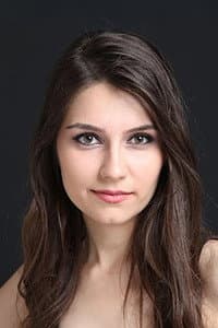 Esra İşgüzar in Paranoya!