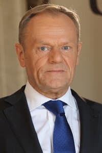 Donald Tusk in Władcy marionetek