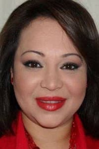 Kaouther Belhaj in Choufli Hal, Le Réveillon