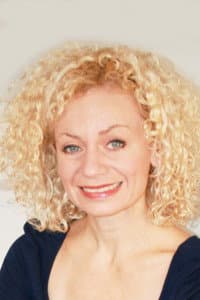 Angela Maiorano-Thurston in Troetelbeertjes en de reis naar Grapjesland