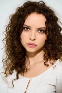 Isabella Briggs in The Summer I Turned Pretty