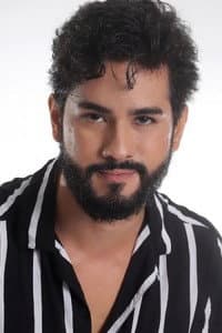Ruan do Vale in De Repente Drag