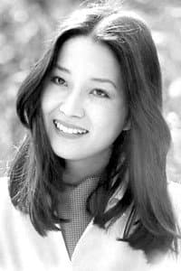 Yoshie Shimamura in 迷探偵記者羽鳥雄太郎と駆け出し女刑事IV