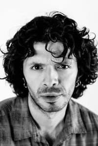Raúl Villegas in Chicas tristes