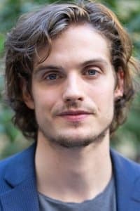 Daniel Sharman in The Fix
