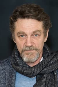 Ville Virtanen in Nattflykt