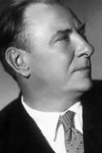 Valentin Maklashin in Чернобурая лиса