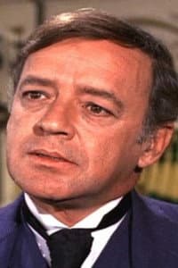 Douglas Henderson in Invasion of the Saucer Men