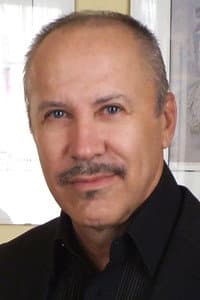 Héctor Noas in Sergio & Serguéi