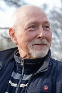 Jacek Brzostyński in Zawód lektor