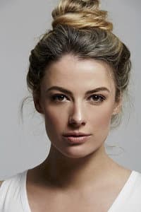 Jenna Saras in Momentum