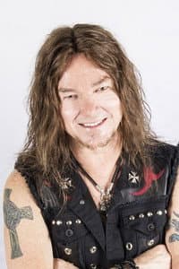 Mark Boals in Yngwie Malmsteen: Raw Live