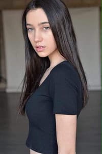 Nicole Grace in Las Reglas de la Ruina