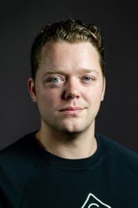 Michael Vrzala in Keď som vošla dnu, bolo ťažké vyjsť von