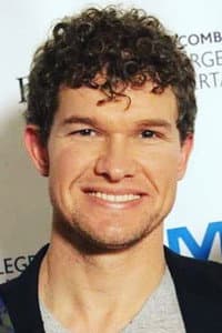 Ben Smallbone in for KING + COUNTRY: NO TURNING BACK