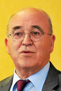 Bernard Poignant in L'Adieu à Solférino
