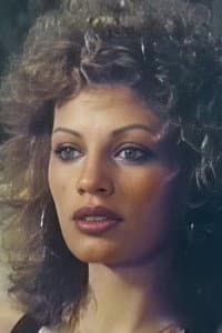 Roahne Alexander in Family Fun