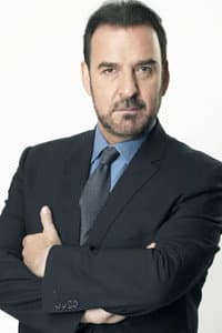 Luis Xavier Cavazos in Rosa Diamante