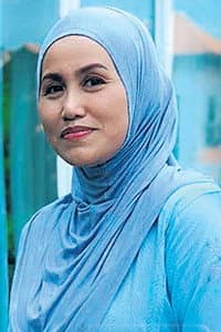 Ainina Ahmad in Hati Yang Tersakiti