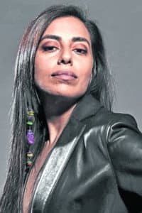 Mariela Carabajal in La estrella azul