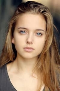 Hannah Rae in Crushed