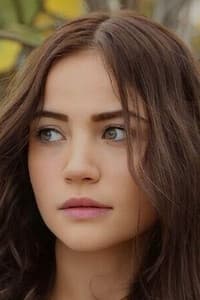 Yağmur Yüksel in Nûfer