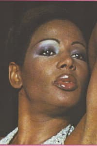 Jennifer James in Las viciosas y la menor