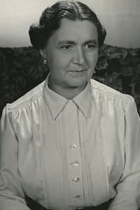 Marie Niedermann in Fra fyrste til knejpevært