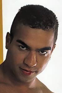 Juliano Ferraz in Men Amongst the Ruins