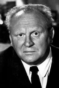 Gert Fröbe in Das Liebeskarussell