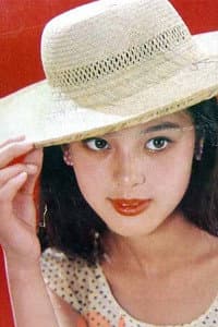 Dongfang Wenying in Knock Your Door at Sunset