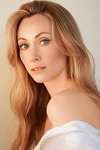 Cassie Collis in Foreigner