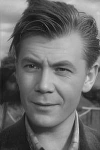 Mikhail Fyodorov in Десять шагов к востоку