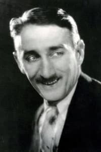 Clyde Cook in White Cargo