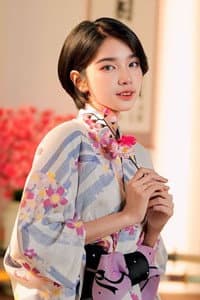 Alisa Safitri in Keluar Main 1994