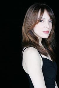 Frida Betrani in Cafe Romeo