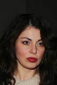 Meni Konstantinidou in Noi