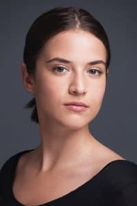 Elif Atakan in Avni Amca