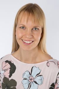 Laura Nõlvak in Ära ole uhke