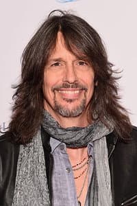 Kelly Hansen in Foreigner | Alive & Rockin'