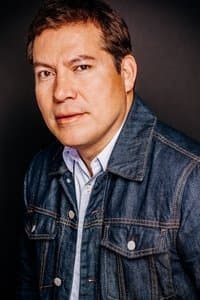 Julio Cesar Cedillo in Chupa