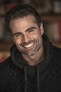 Roberto Manrique in Translúcido
