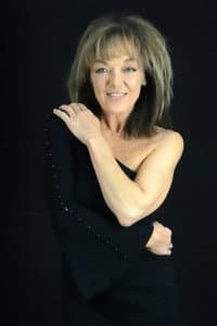 Lisa Edwards in John Farnham: Talk of the Town Tour
