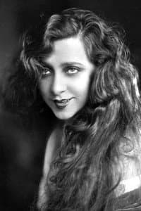Yvonne Printemps in Le Voyage en Amérique