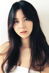 Kim So-young in S라인