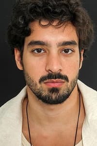 Matheus Costa in Férias Trocadas